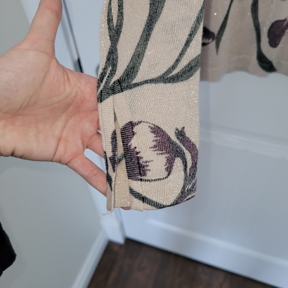 Le Chateau top - Picture 3 of 5